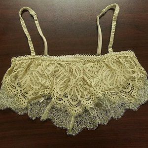 NWT VS flounce lace bra XS